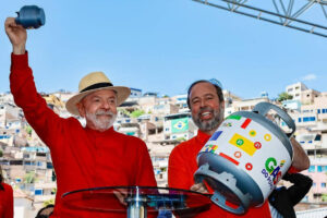 Petrobras cumpre ordem de Lula e demite diretor sob fogo cruzado