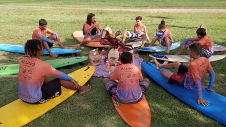 Surfistas de Caraguatatuba competem pelo Prêmio Isabel Salgado