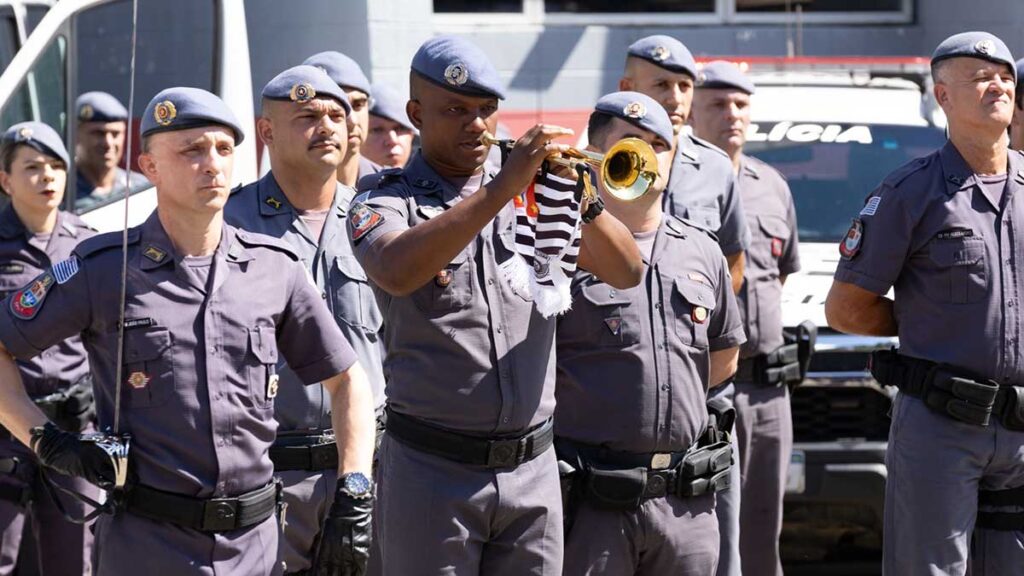 São Sebastião recebida com medalha de ouro por 50 anos de integração em segurança pública