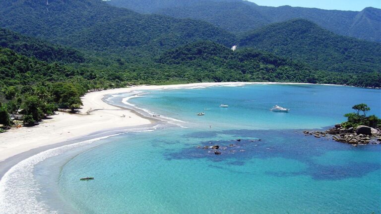 Cetesb divulga praias próprias para banho em Ilhabela; confira lista