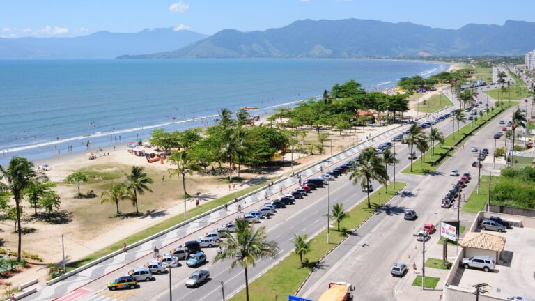 Caraguatatuba oferece refúgios de praia perfeitos para famílias