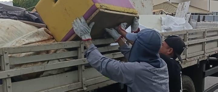 Poiares em Check: Caminhão de Limpeza de Caraguatatuba faz Balanço de 1 Semana