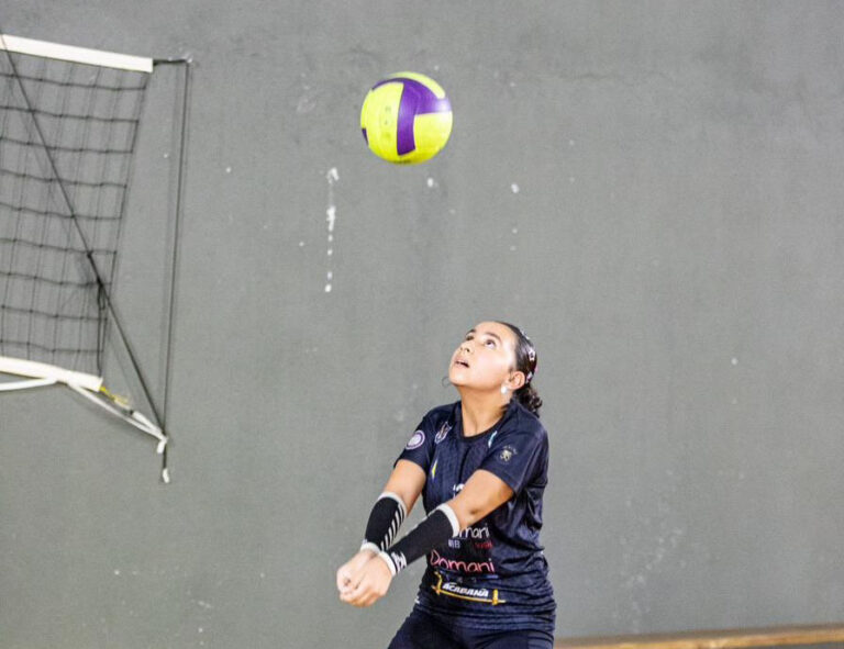São Sebastião fortalece base do voleibol municipal com escolinhas esportivas e revela novos talentos