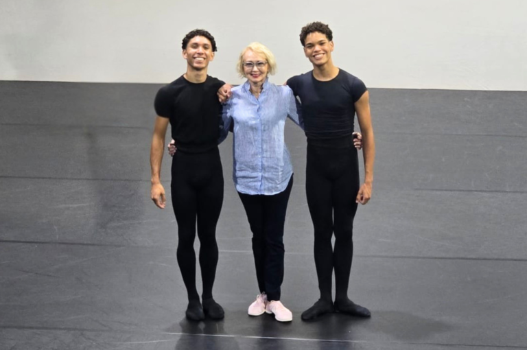 Bailarinos de Caraguatatuba vencem prêmios em competição de Nova York