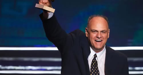 Morte de Oscar Schmidt causa pesar