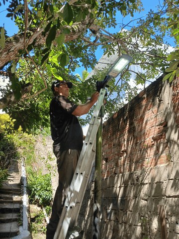 Ilhabela recupera pontos de iluminação danificados