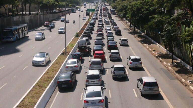 Feriado muda prazo de ipva em sao paulo