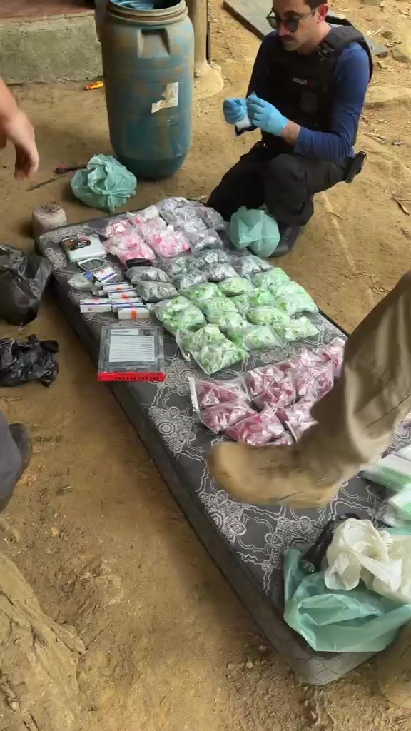 Operação policial desmantela depósito de drogas em Ubatuba