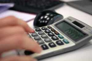 Contas de hora trabalhada: dicas para evitar erros