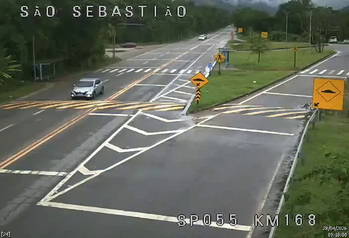 Tráfego normal na SP 055 Rio-Santos