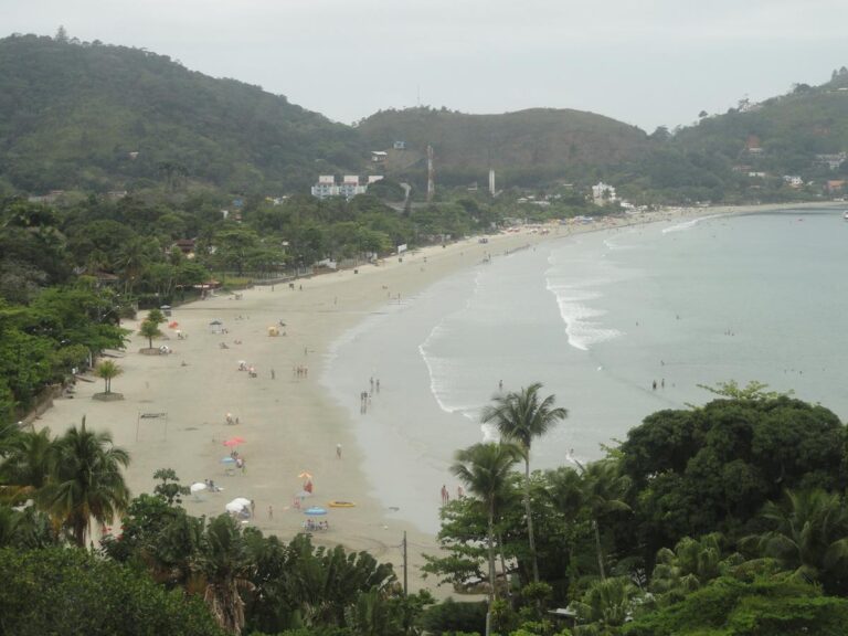 Ubatuba enfrenta incerteza com previsão de chuva no feriado