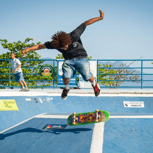 Skate, alegria e comemoração em Caraguatatuba