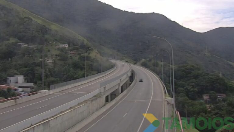 Rodovia dos Tamoios sem congestionamentos