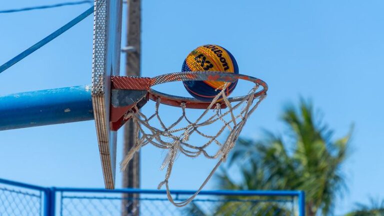 Bertioga promove torneio de basquete na Enseada