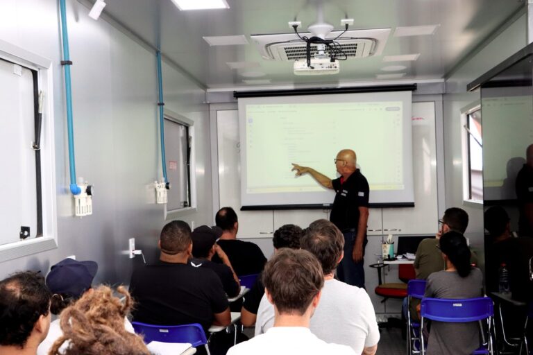 Caraguatatuba amplia qualificação profissional