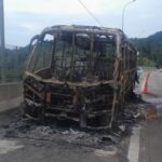 Incêndio em micro-ônibus interdita túnel da Tamoios