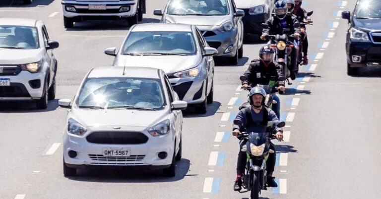 Motociclistas criticam Lula por demora na renovação do Faixa