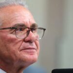 Comissão do Senado aprova convocação de ministro da Previdência