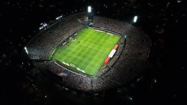 Vasco enfrenta Olimpia sem titulares