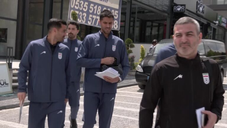 Jogadores do irã buscam vistos para copa do mundo