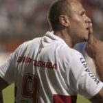 Luís Fabiano anuncia pré-candidatura a deputado federal