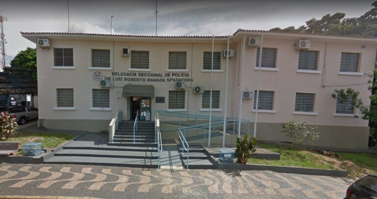 Homem é morto a tiros após discussão em comércio