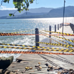 Píer do Portinho em Ilhabela interditado após ressacas