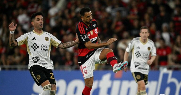 Flamengo vence Cusco no Maracanã