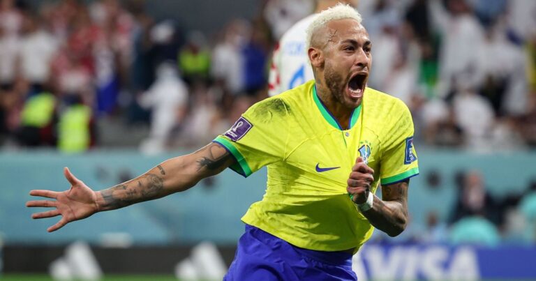 Neymar recebe camisa 10 da Seleção Brasileira