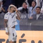Gabigol pune e vira desfalque do Peixe