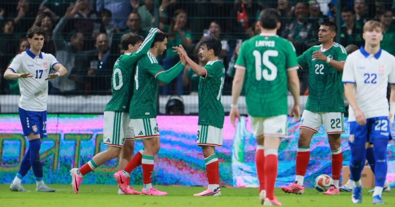 México goleia Sérvia por 5 a 1