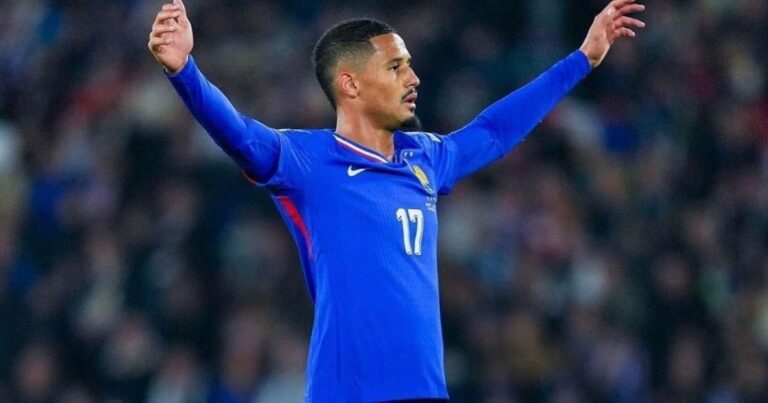 Lesão nas costas coloca Saliba em dúvida
