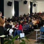 Seminário qualifica 150 servidores do SUAS em Caraguatatuba