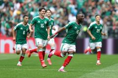 México vence África do Sul na abertura da Copa