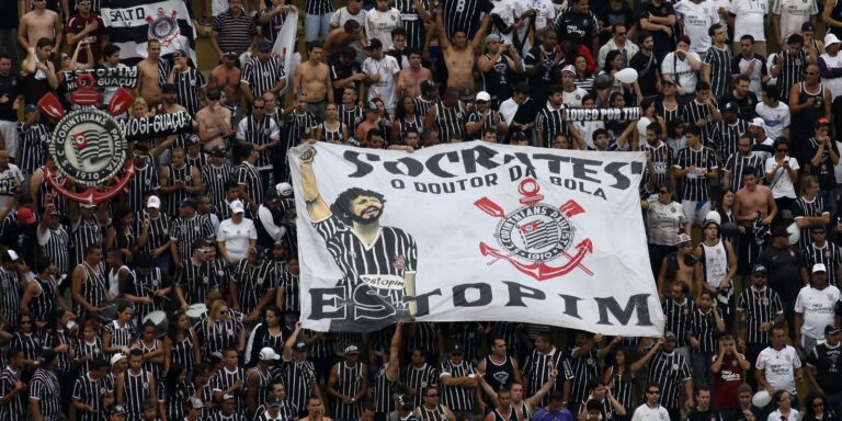 Sócrates recebe homenagem póstuma na Alesp