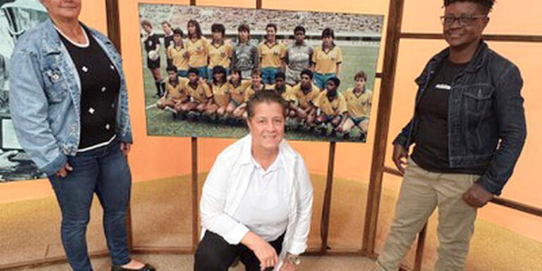 Pioneiras do futebol feminino contam trajetória