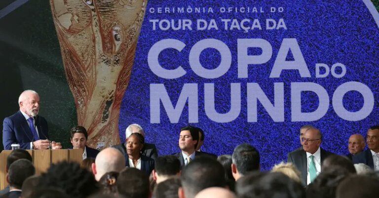 Lula sanciona lei da Copa Feminina 2027