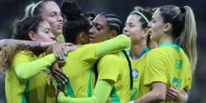 Seleção feminina enfrenta EUA em São Paulo