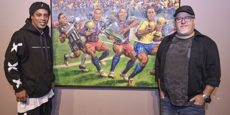 Exposição sobre Ronaldinho Gaúcho chega à Casa das Rosas