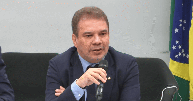 Ministro reage a medidas dos eua