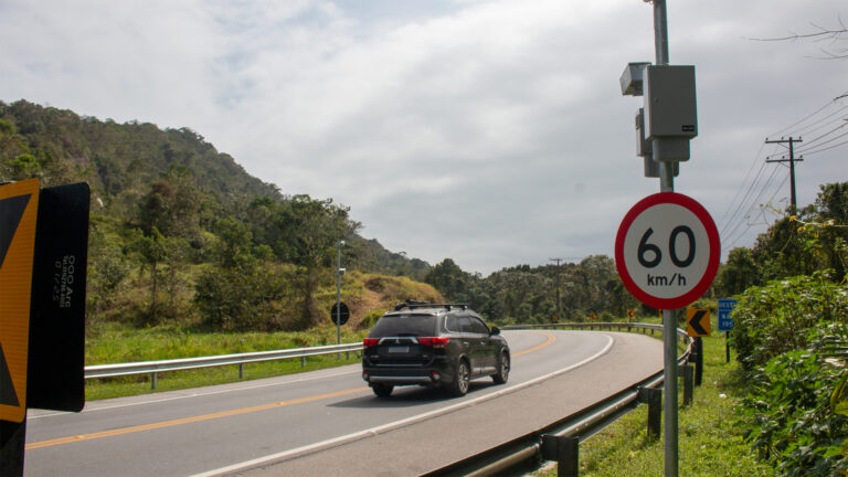 Ipem-SP fiscaliza radar de velocidade em Bertioga