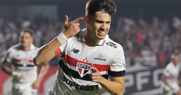 Filho de ex-jogador do Corinthians tenta seguir legado