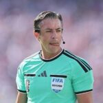 Árbitro brasileiro aplicou quarto cartão vermelho na Copa