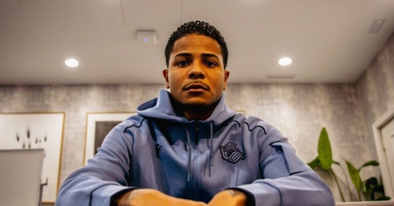 Corinthians busca repatriação de Wesley, mas tem transferban
