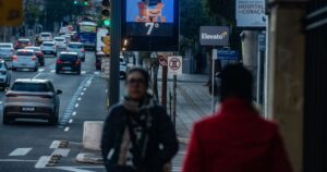 Frente fria traz chuva e frio para o Centro-Sul