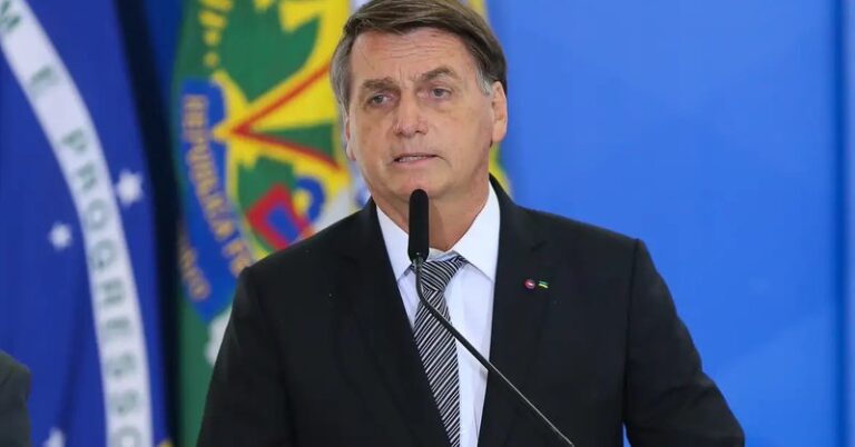 Relatórios médicos apontam melhora de Bolsonaro