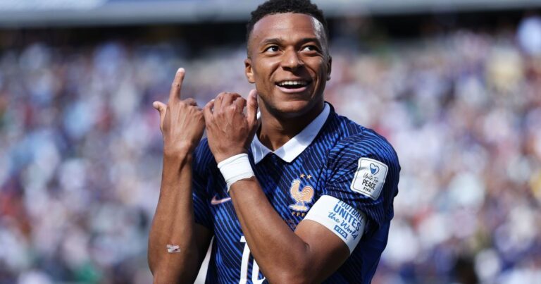 Mbappé pode liderar artilharia se marcar contra Paraguai