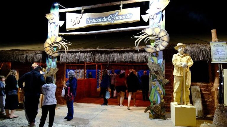Festival do Camarão abre programação gratuita em Caraguatatuba
