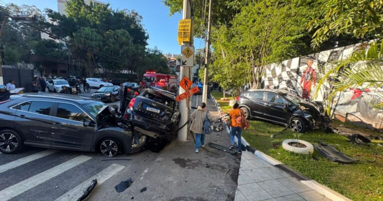 Acidente na Vila Andrade deixa duas vítimas hospitalizadas