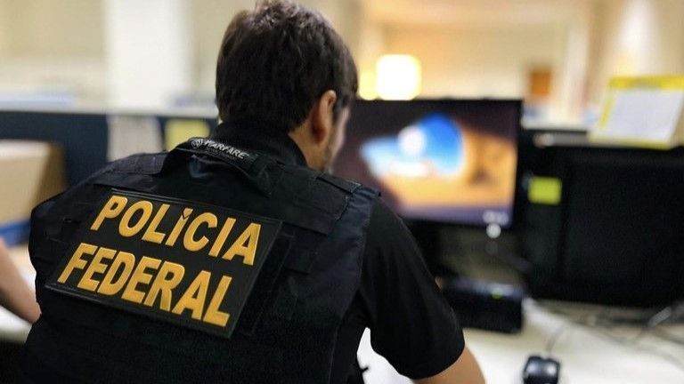 Polícia Federal cumpre seis mandados na operação R2
